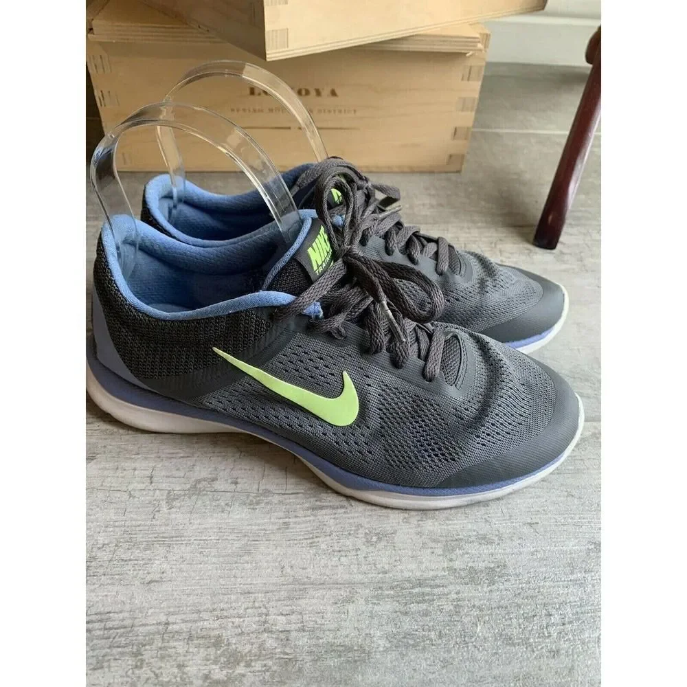 NIKE in-Season TR 5 Women US 7.5 Gray Running Shoes Lightweight Sneakers